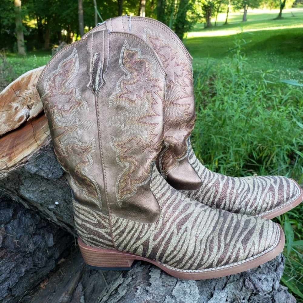 Roper size 6 boots